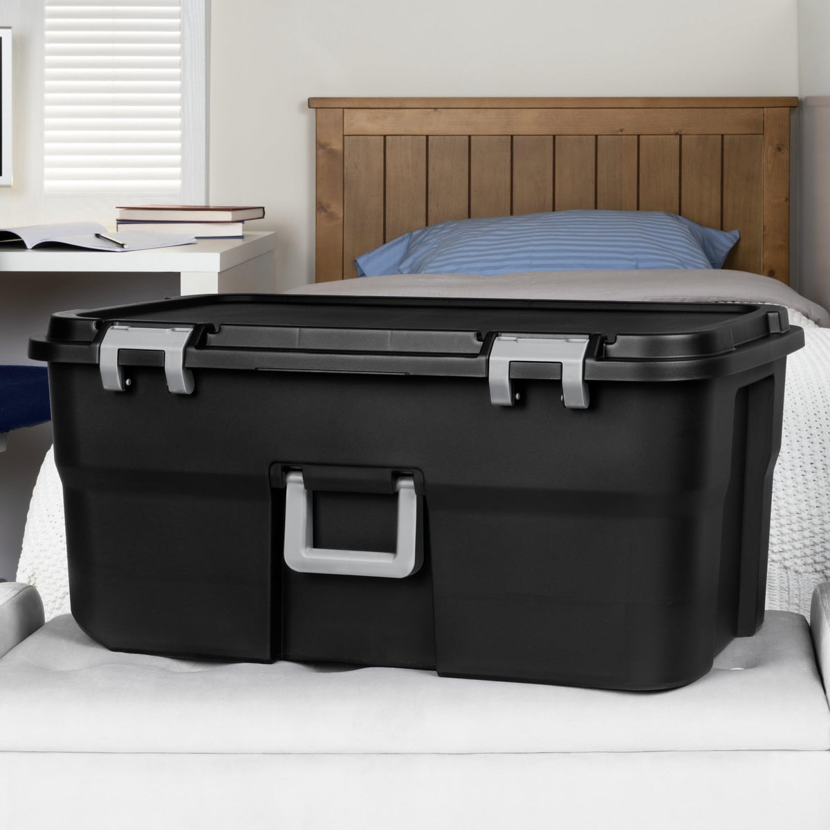 22 Gallon Rolling Storage Trunk with Wheels and Handle G95976