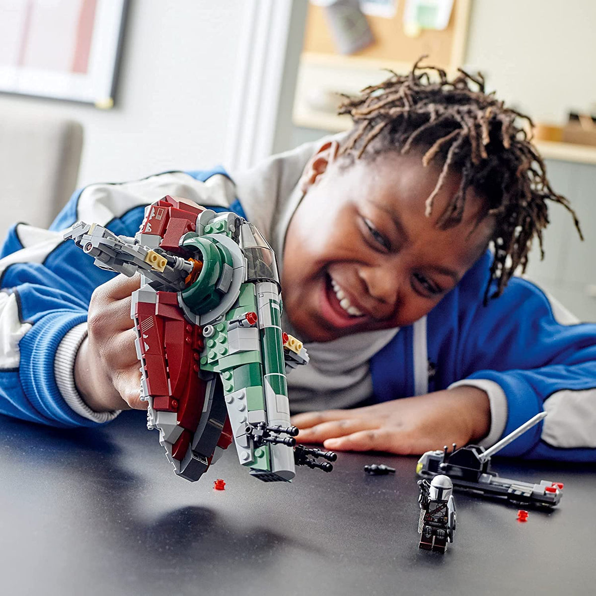 Building Toy with Rotating Wings and 2 Minifigures O212740