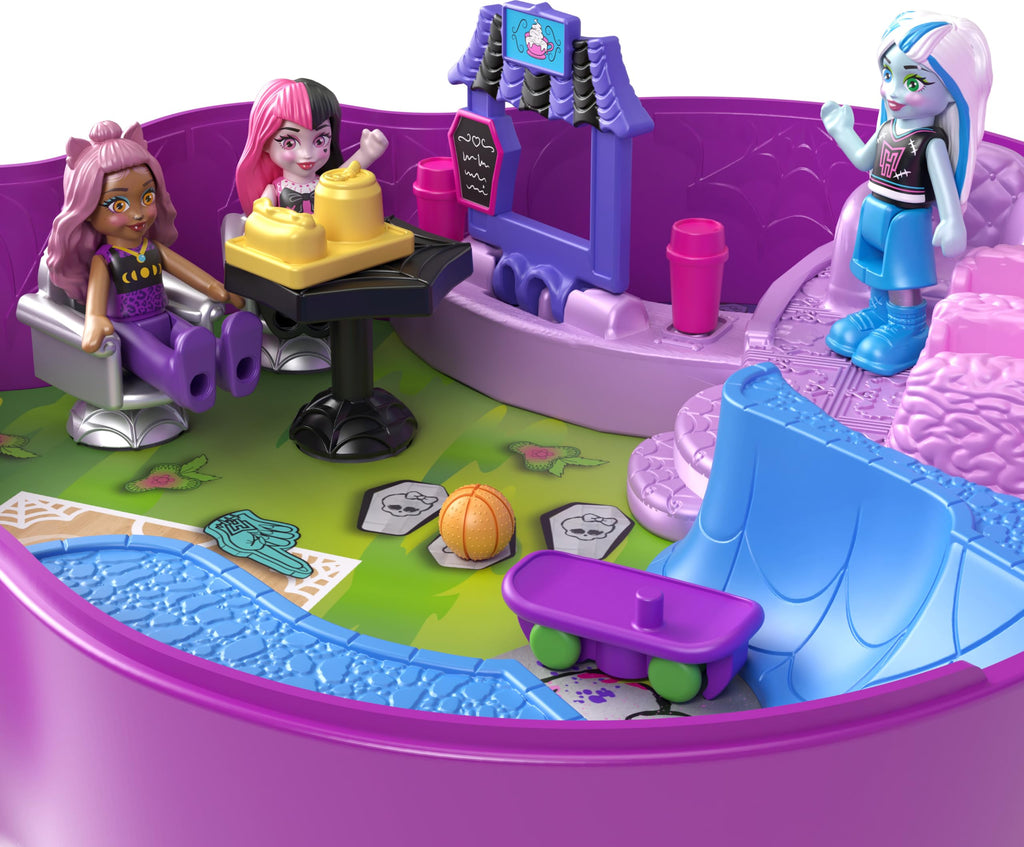 Monster High Playset with 3 Micro Dolls & 10 Accessories M986