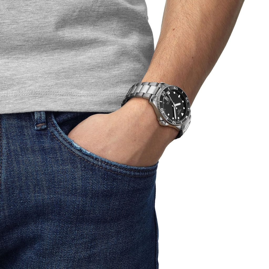 Black 40mm Quartz Watch H427